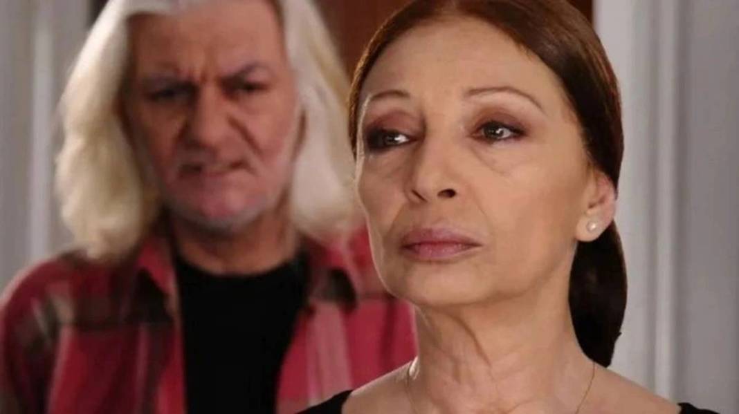 Film çekimlerinde deveden düşerek hayatını kaybetmişti: Kızı da babası kadar ünlüymüş! Binbir Gece dizisinde rol aldı 9